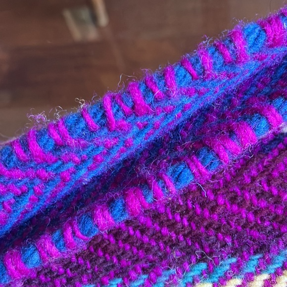 100% Wool Unisex Zapotec Mexican Poncho, One Size - Picture 11 of 16